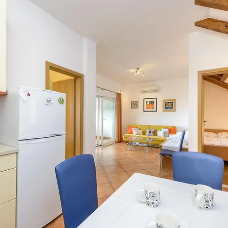 Duplex Maria Di, Free Parking, Sea View ゲストハウス 3*